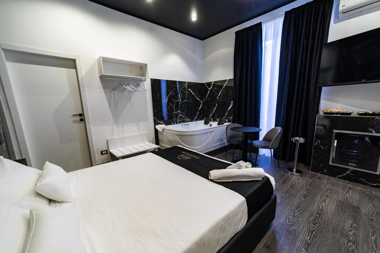Bed & Breakfast Maximum & *